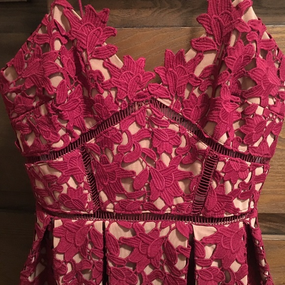 self portrait azealea dress in burgundy red size 2 - Picture 2 of 8